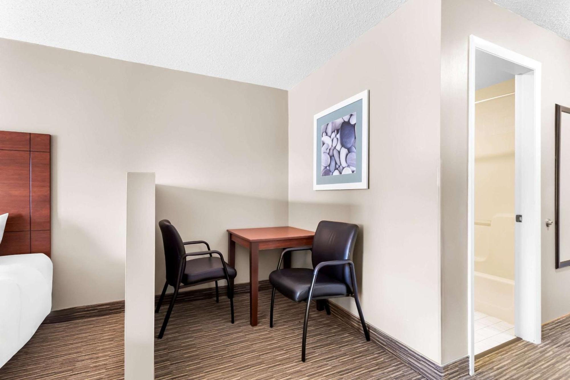 Quality Inn & Suites Горем Экстерьер фото