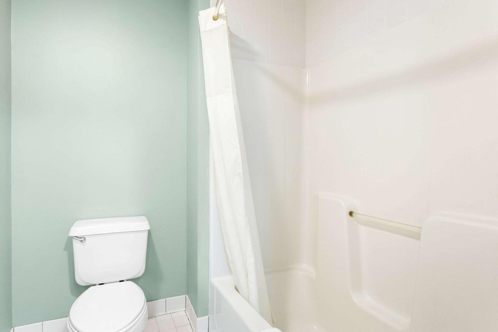 Quality Inn & Suites Горем Экстерьер фото